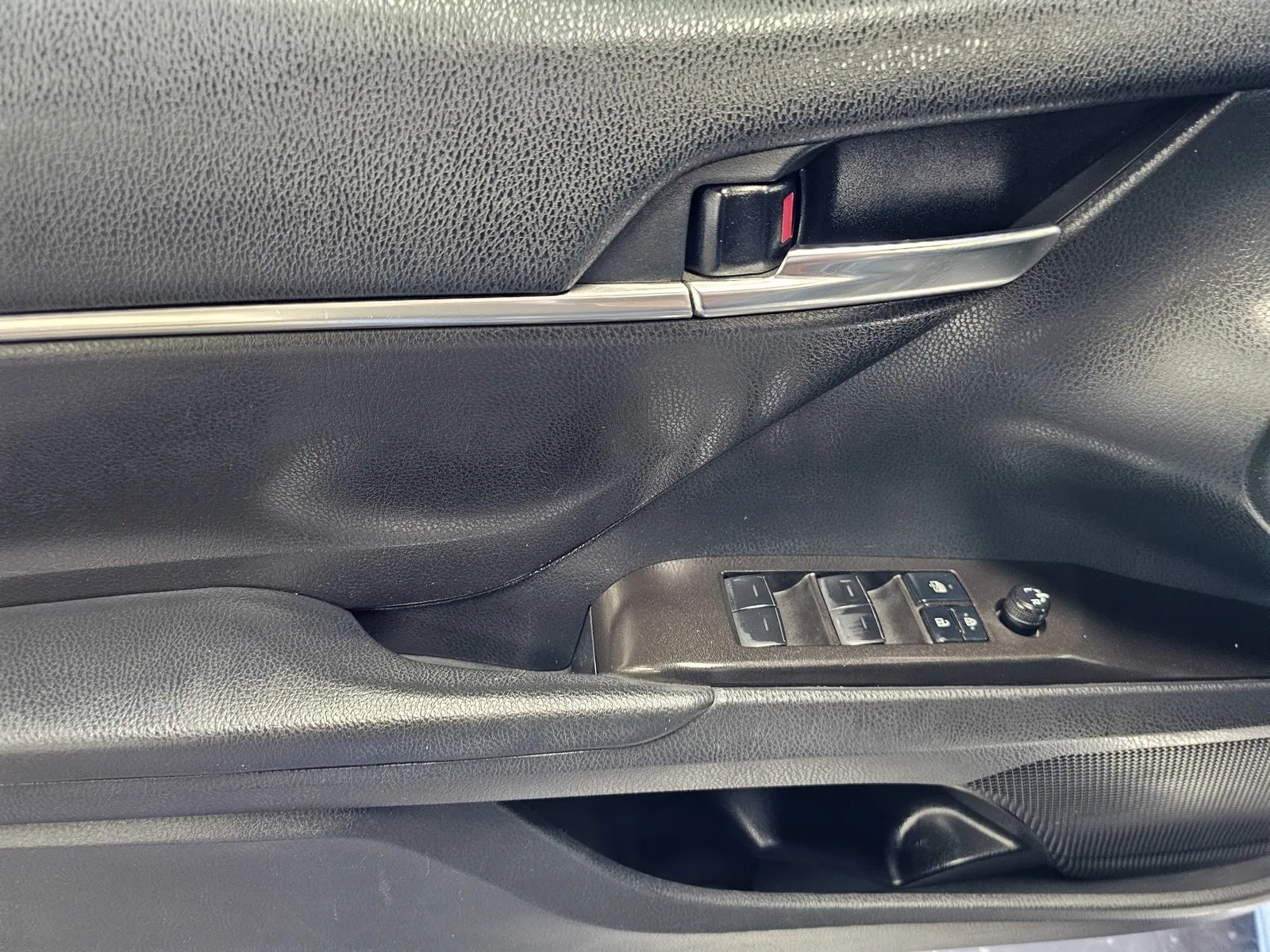 Toyota Camry photo 13