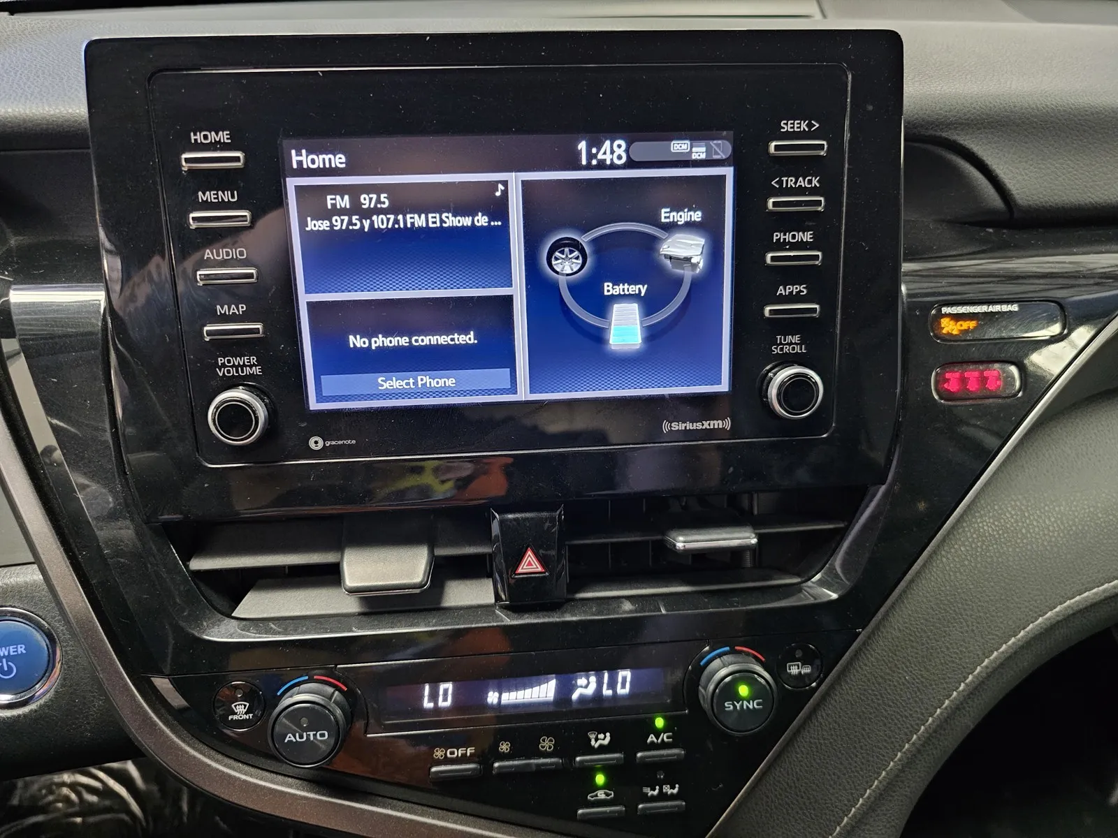 Toyota Camry photo 18