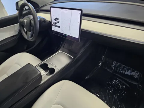 More photos of 2021 Tesla Model Y Long Range at Premium Autos - Norco, CA