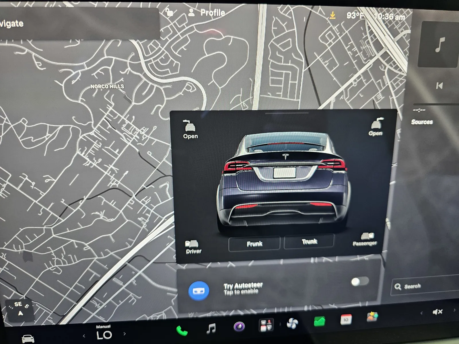 Tesla Model X photo 14