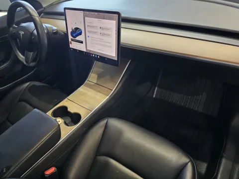 More photos of 2020 Tesla Model 3 at Premium Autos - Norco, CA