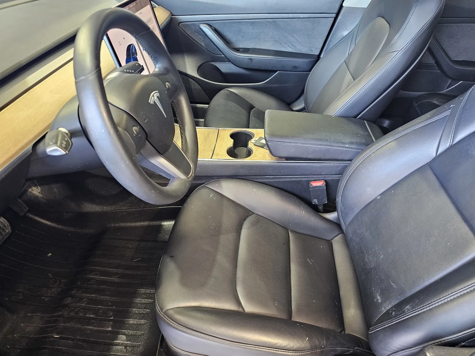 Tesla Model 3 photo 14