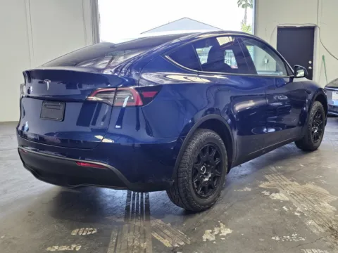 More photos of 2022 Tesla Model Y Long Range at Premium Autos - Norco, CA