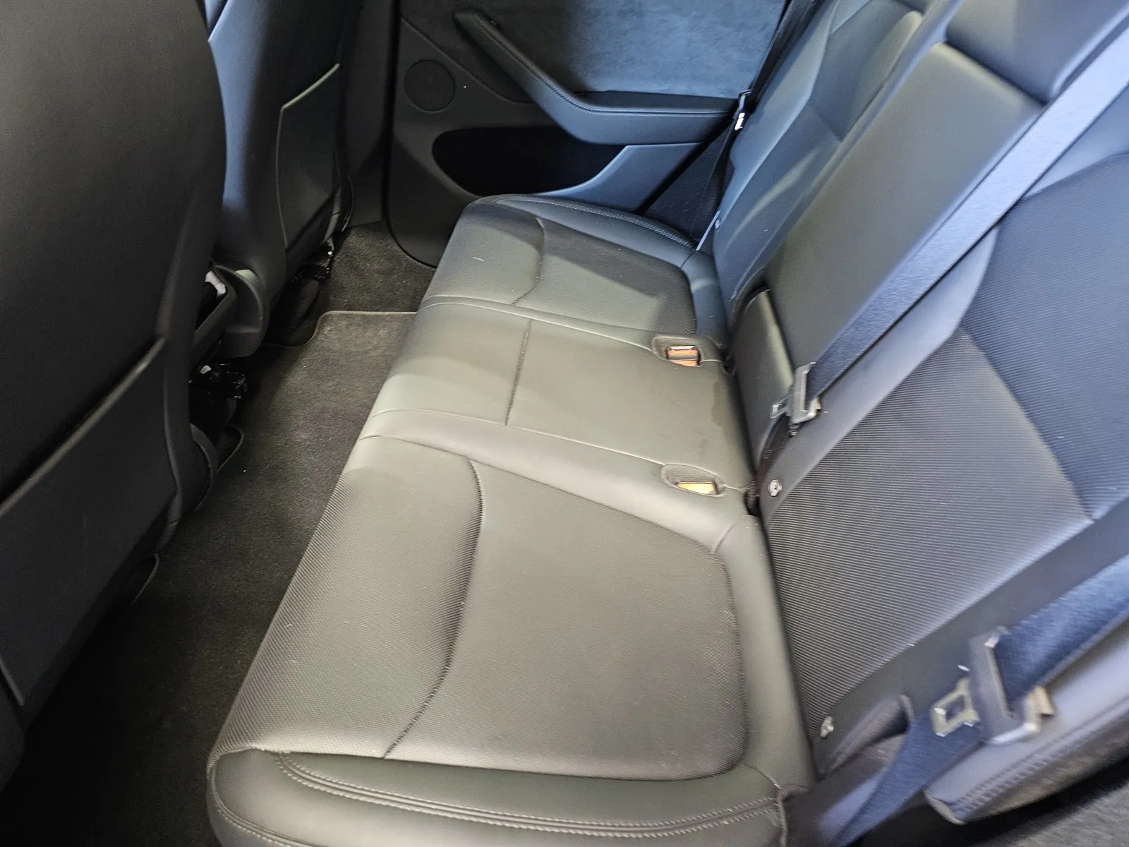 Tesla Model Y photo 12
