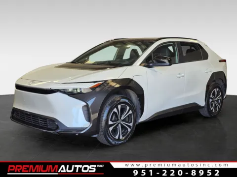 White 2024 Toyota bZ4X XLE for sale in Norco, CA