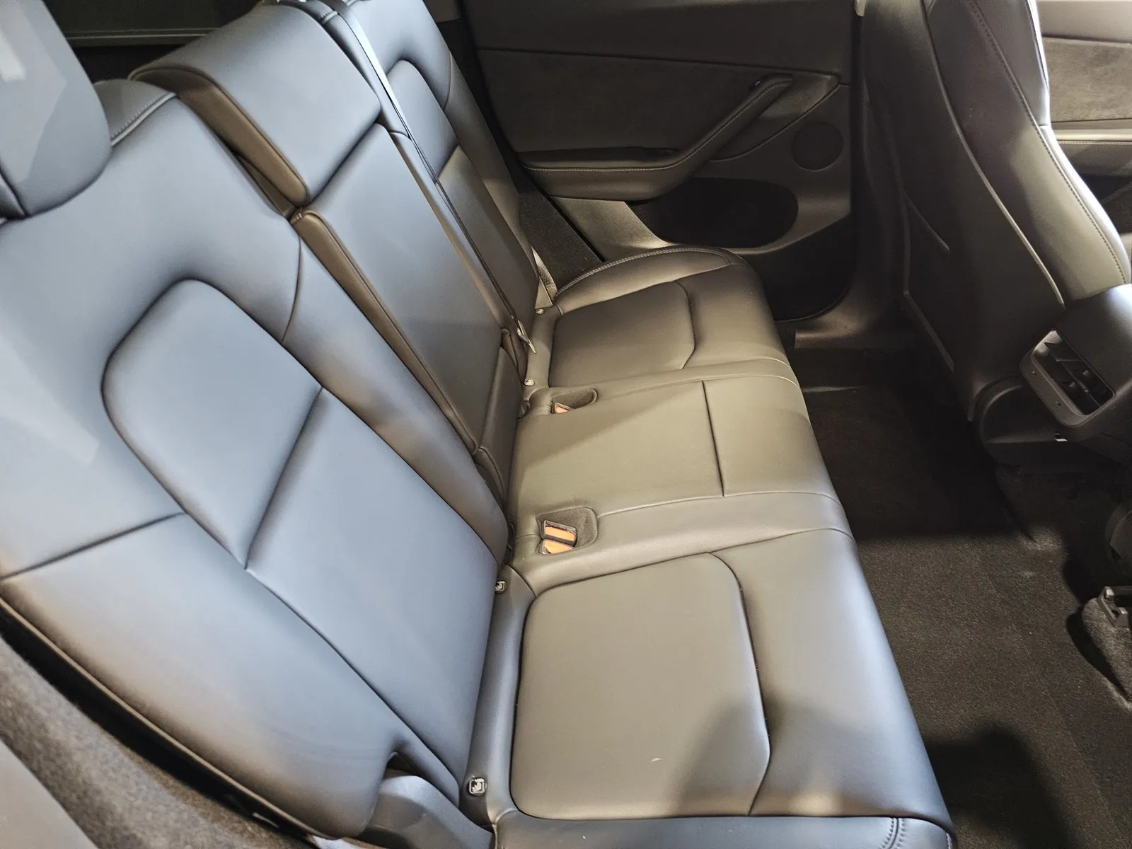 Tesla Model Y photo 9