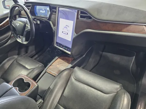 More photos of 2016 Tesla Model X P90D at Premium Autos - Norco, CA