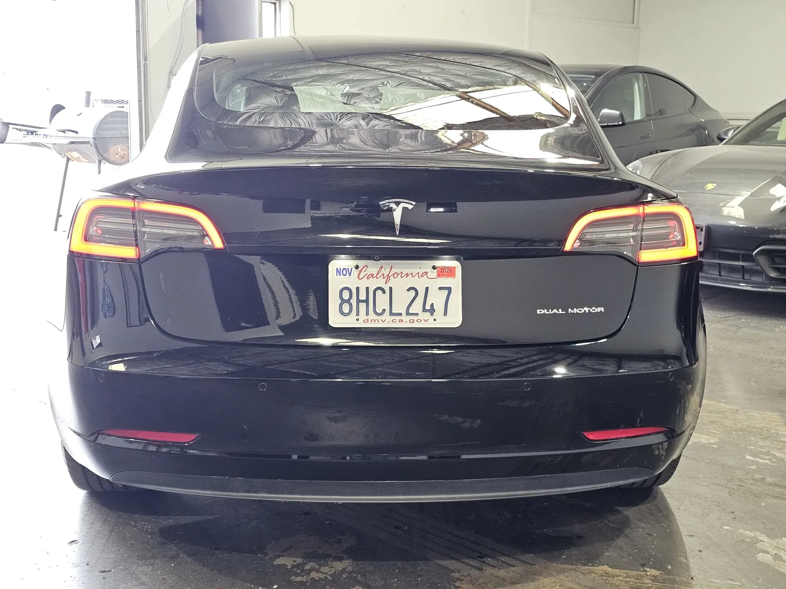 Tesla Model 3 photo 3