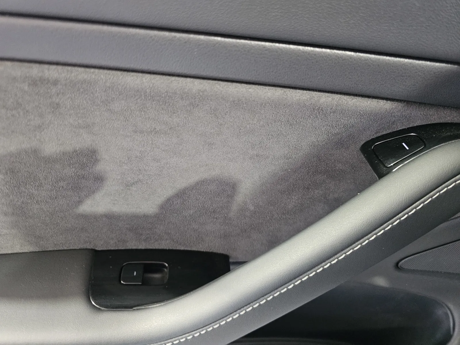 Tesla Model 3 photo 11