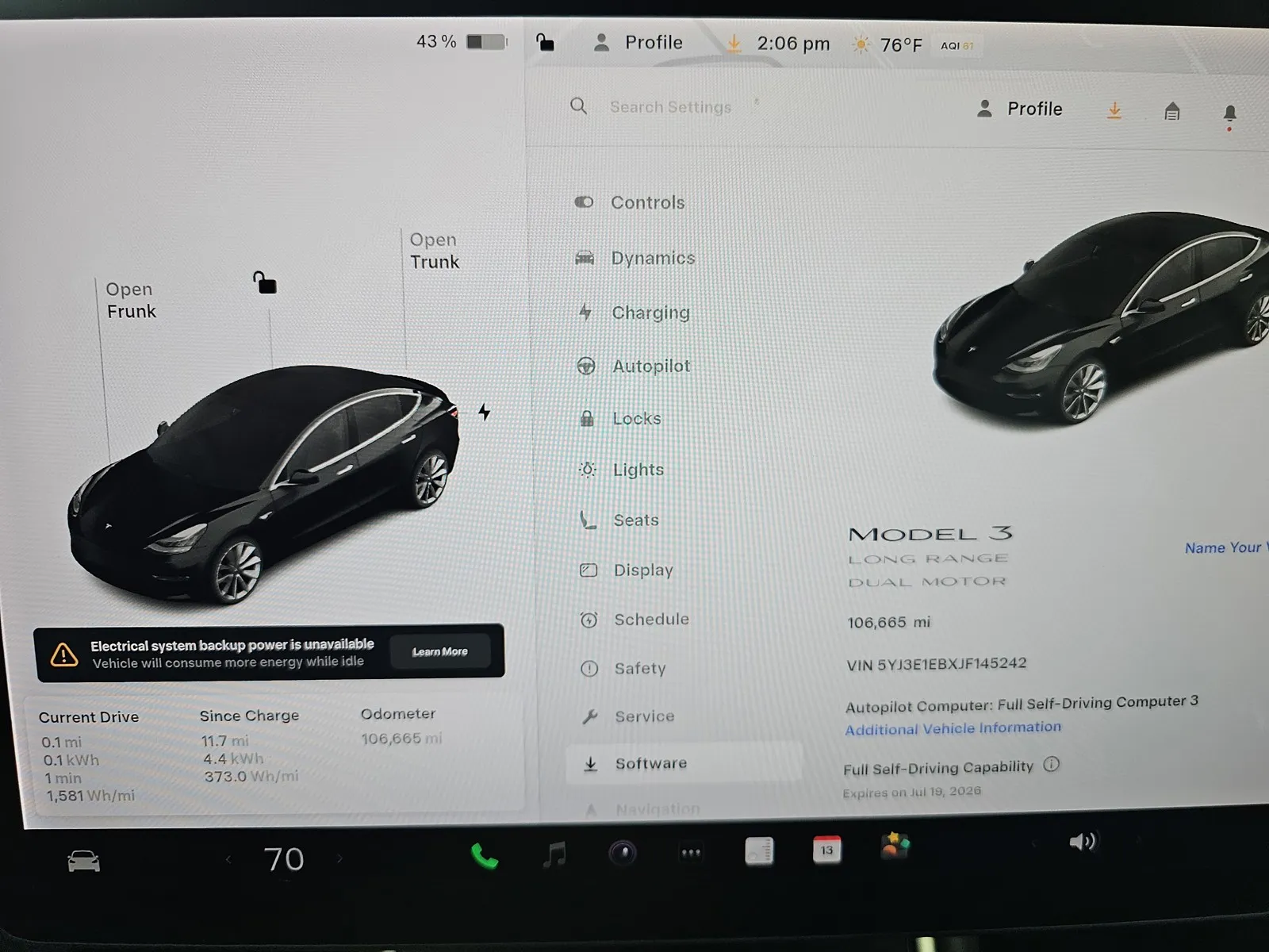 Tesla Model 3 photo 17
