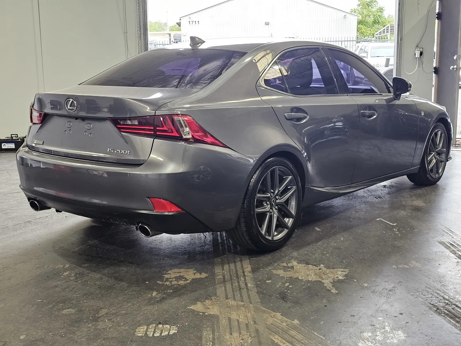 Lexus IS photo 4
