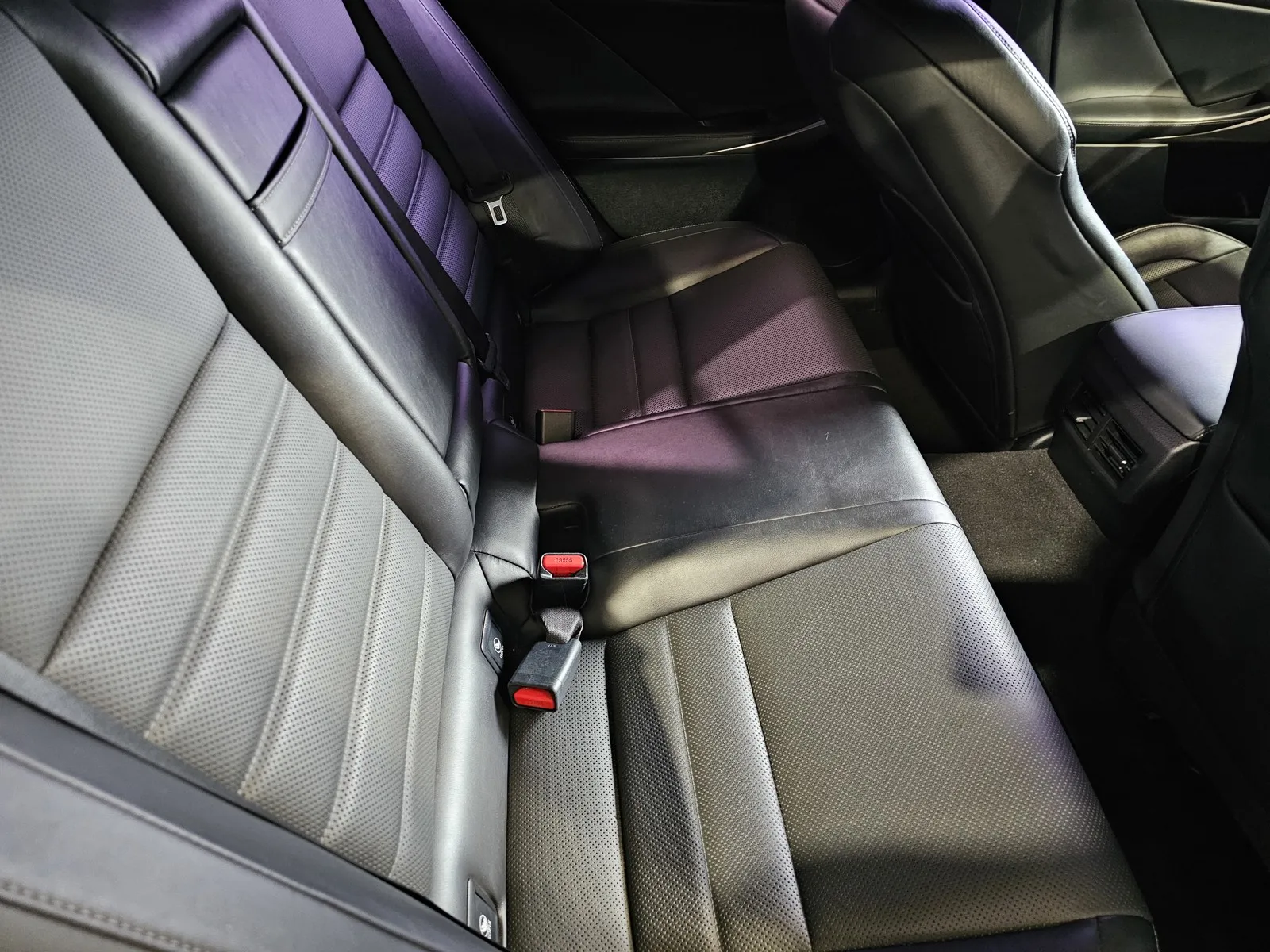 Lexus IS photo 8