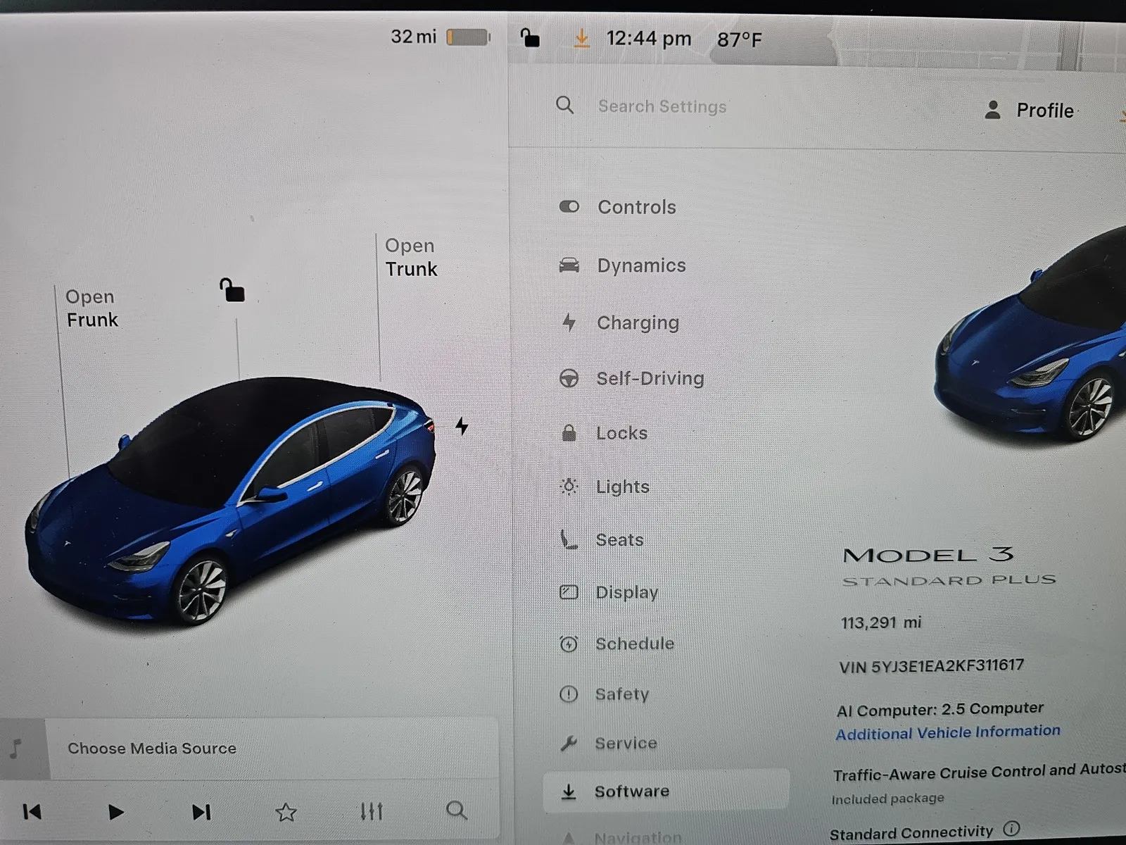 Tesla Model 3 photo 17