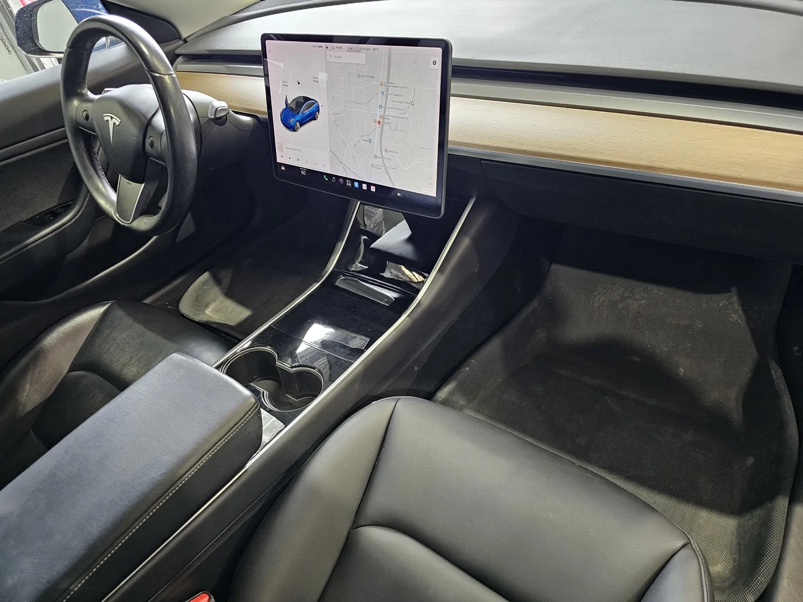 Tesla Model 3 photo 5