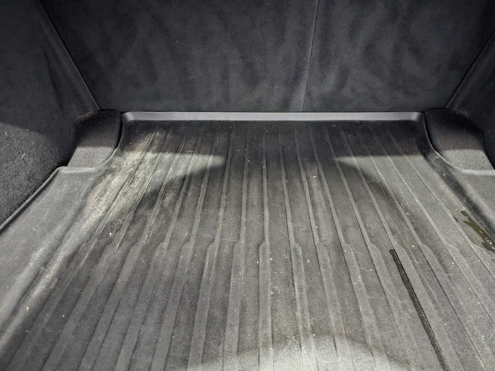 Tesla Model 3 photo 10