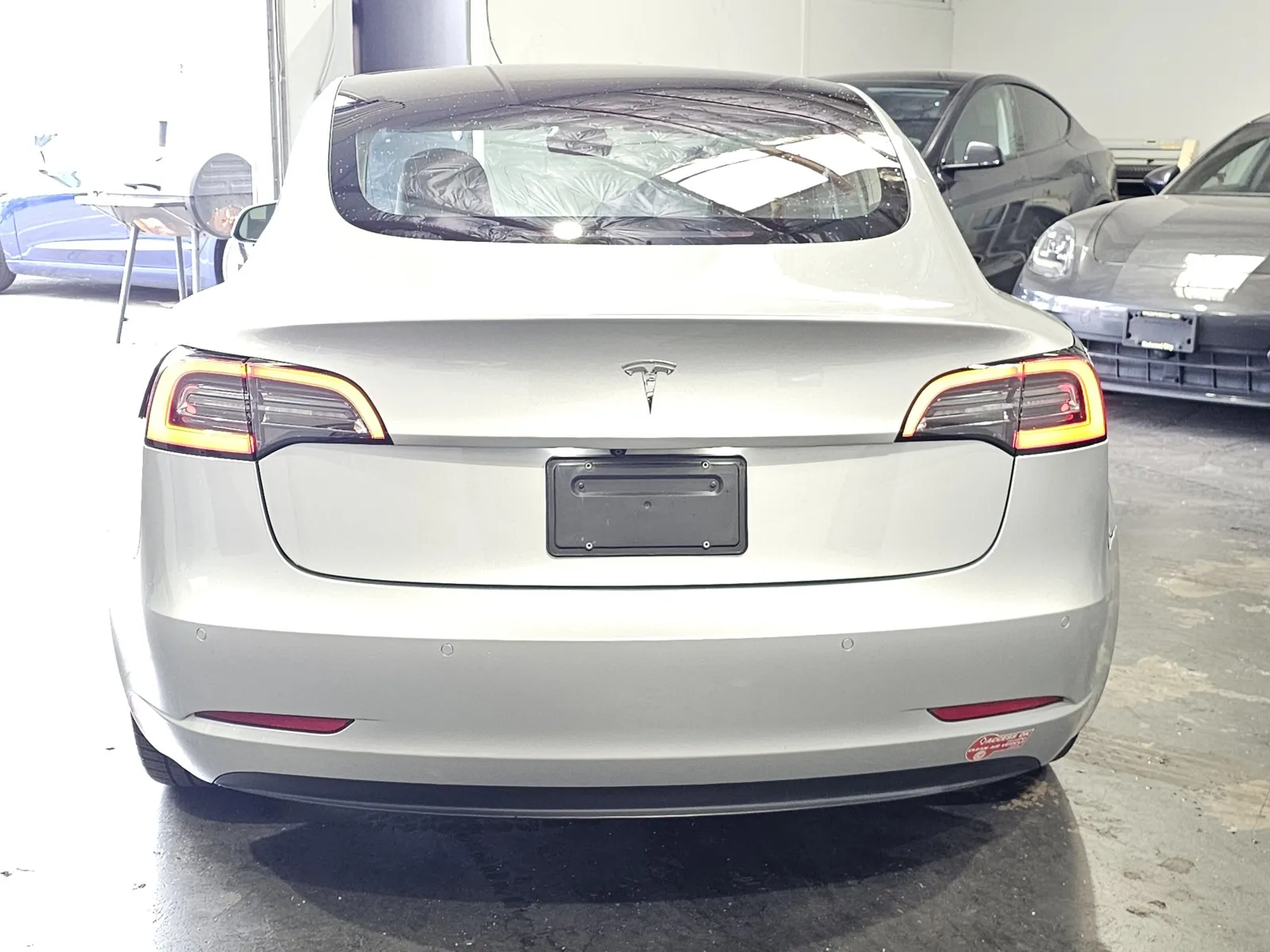 Tesla Model 3 photo 3