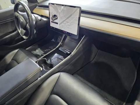 More photos of 2018 Tesla Model 3 LONG RANGE at Premium Autos - Norco, CA