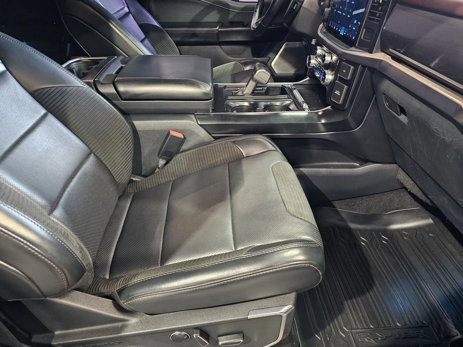 Ford F-150 photo 7