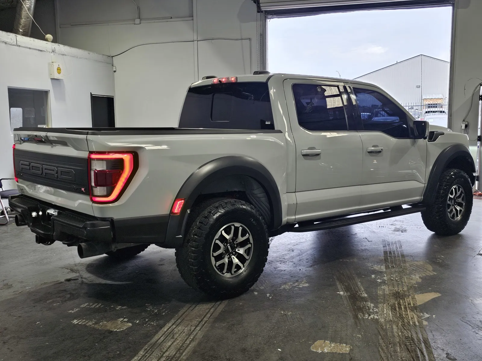 Ford F-150 photo 4
