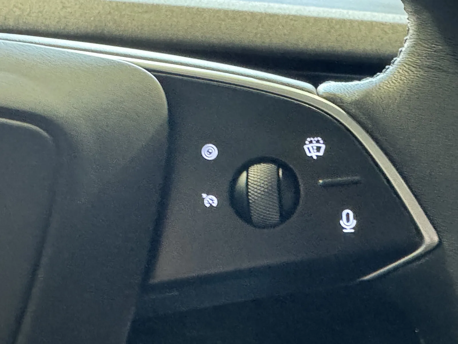 Tesla Model 3 photo 19