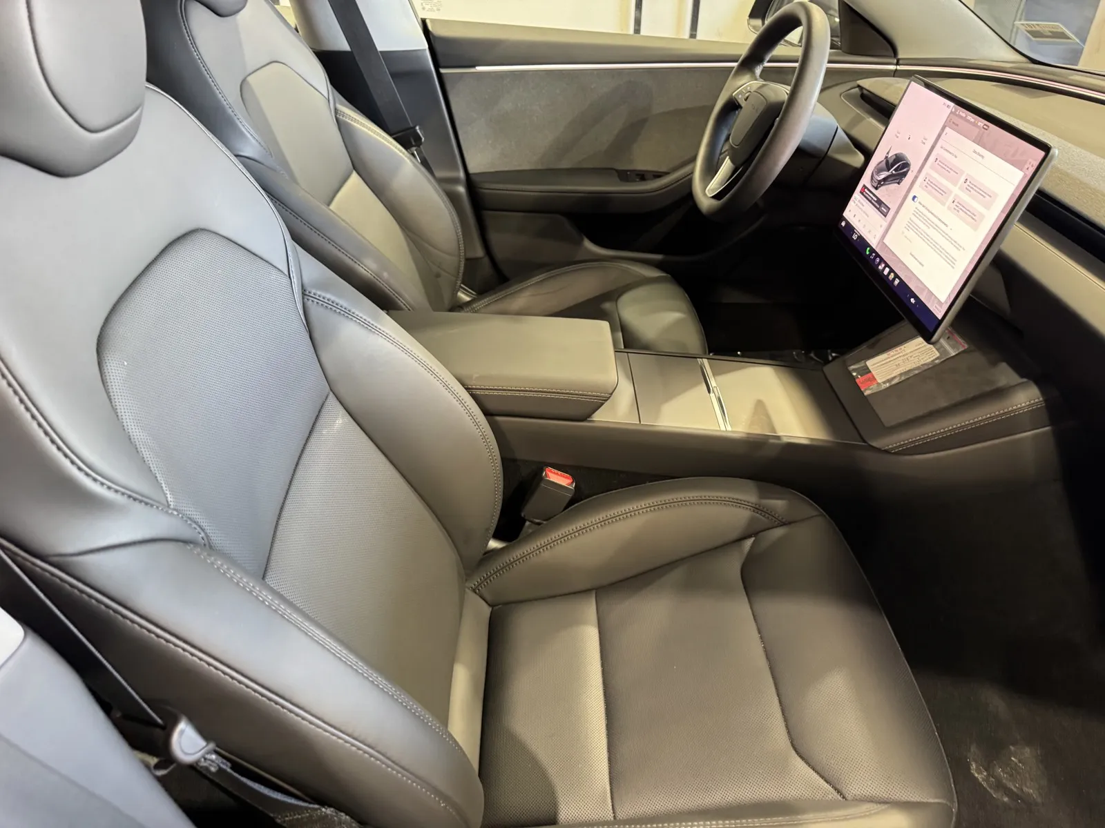 Tesla Model 3 photo 6