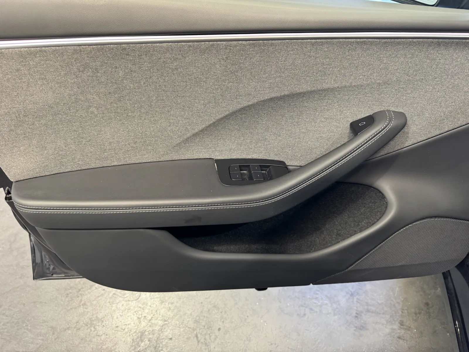 Tesla Model 3 photo 14
