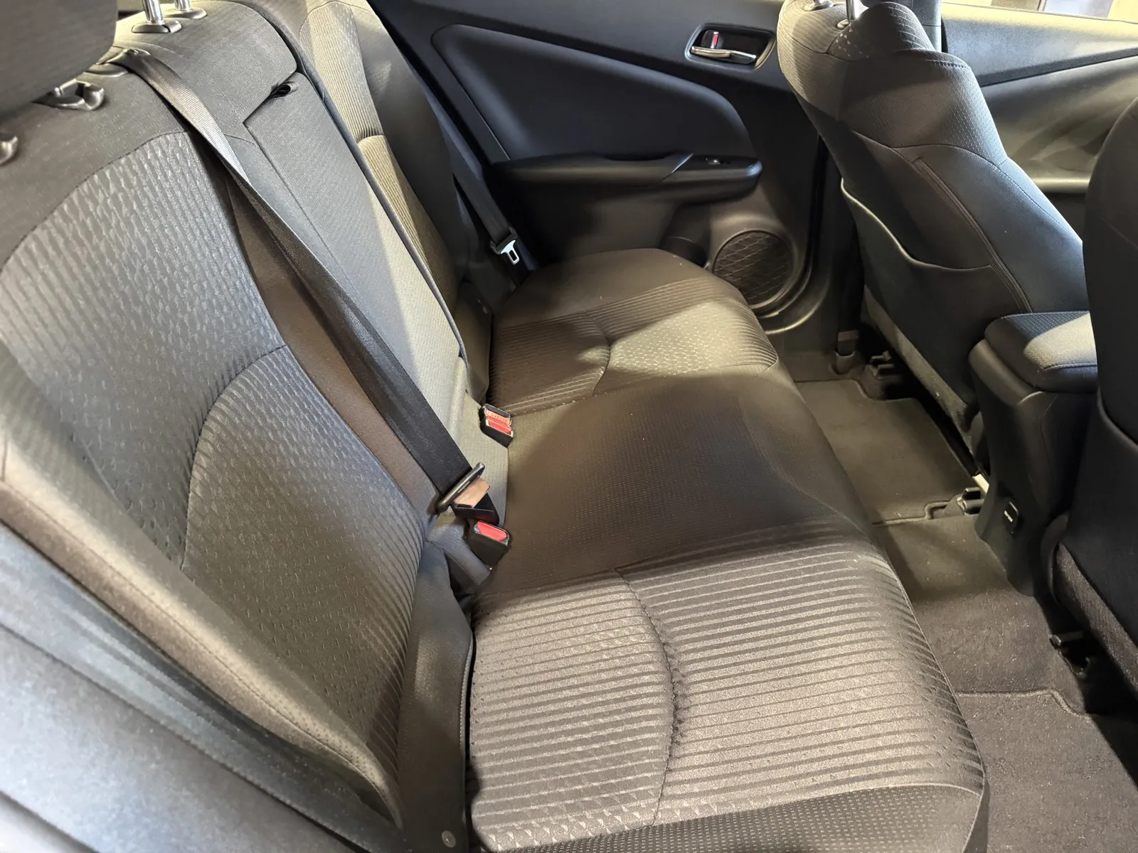 Toyota Prius photo 6