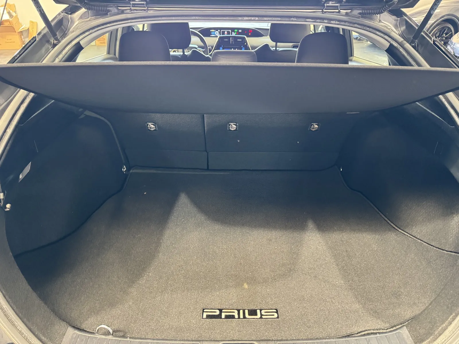 Toyota Prius photo 8