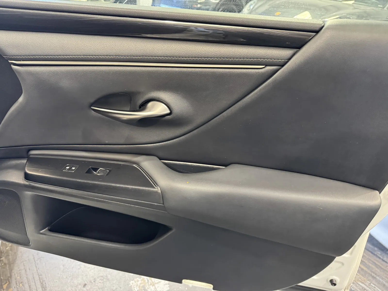 Lexus ES photo 7