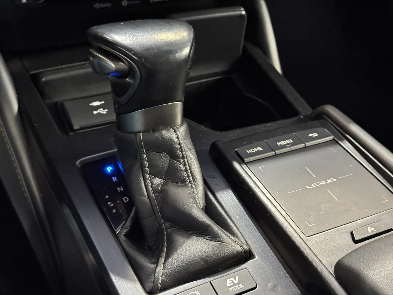 Lexus ES photo 17