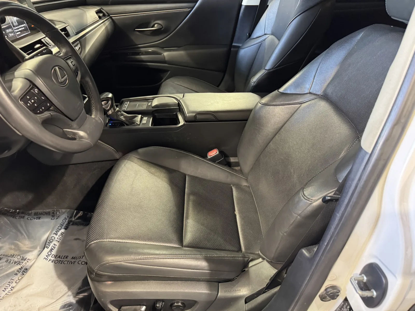 Lexus ES photo 12