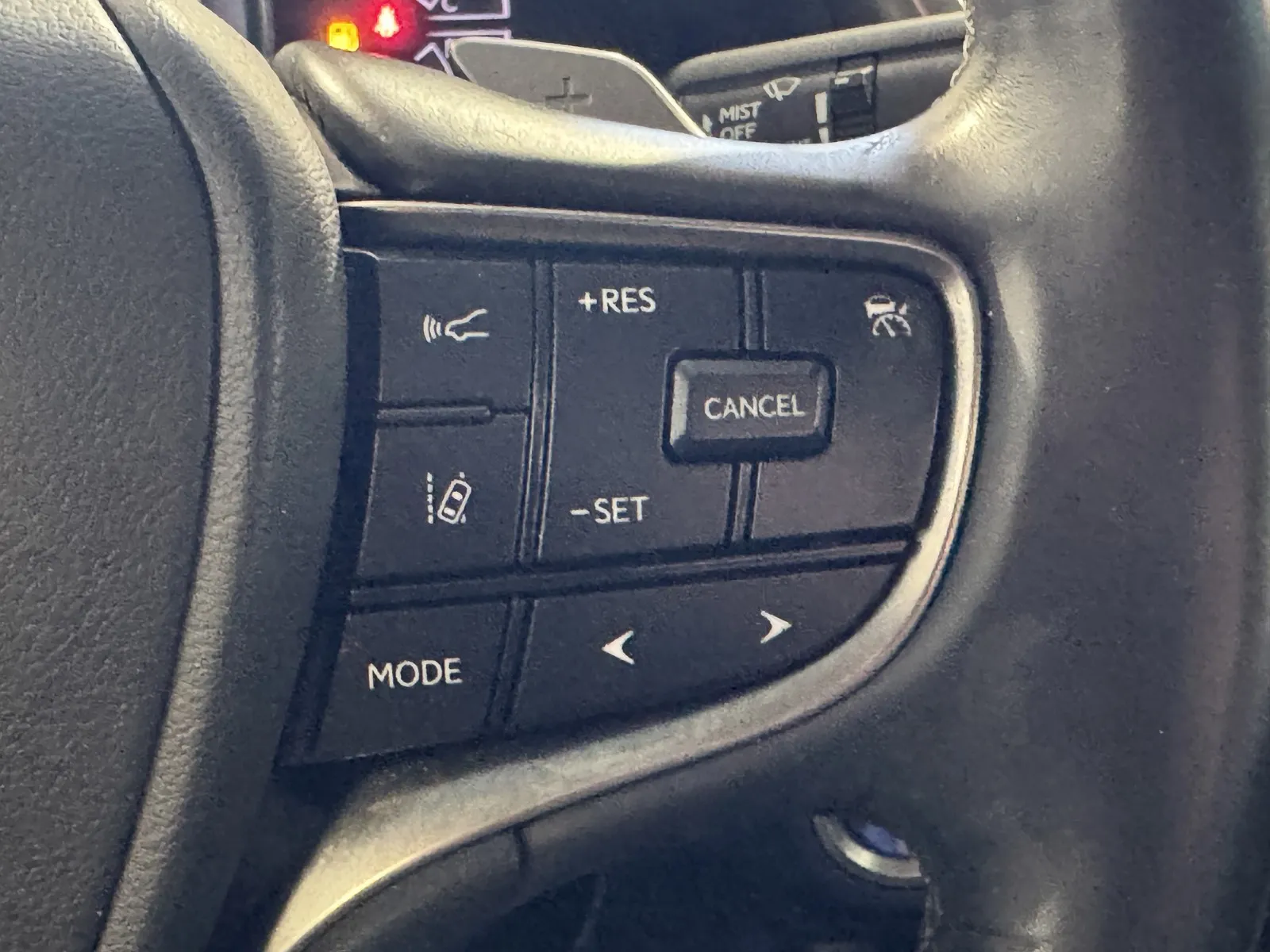 Lexus ES photo 18