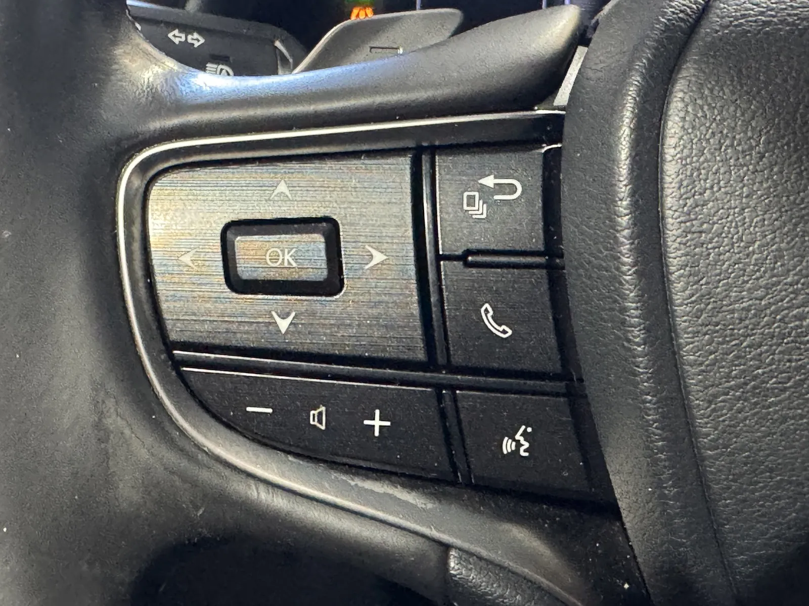 Lexus ES photo 19