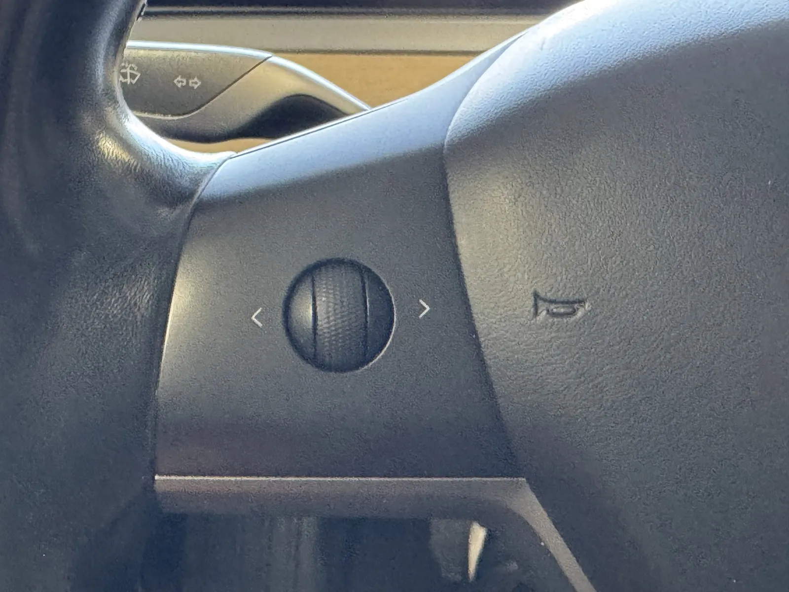 Tesla Model 3 photo 14
