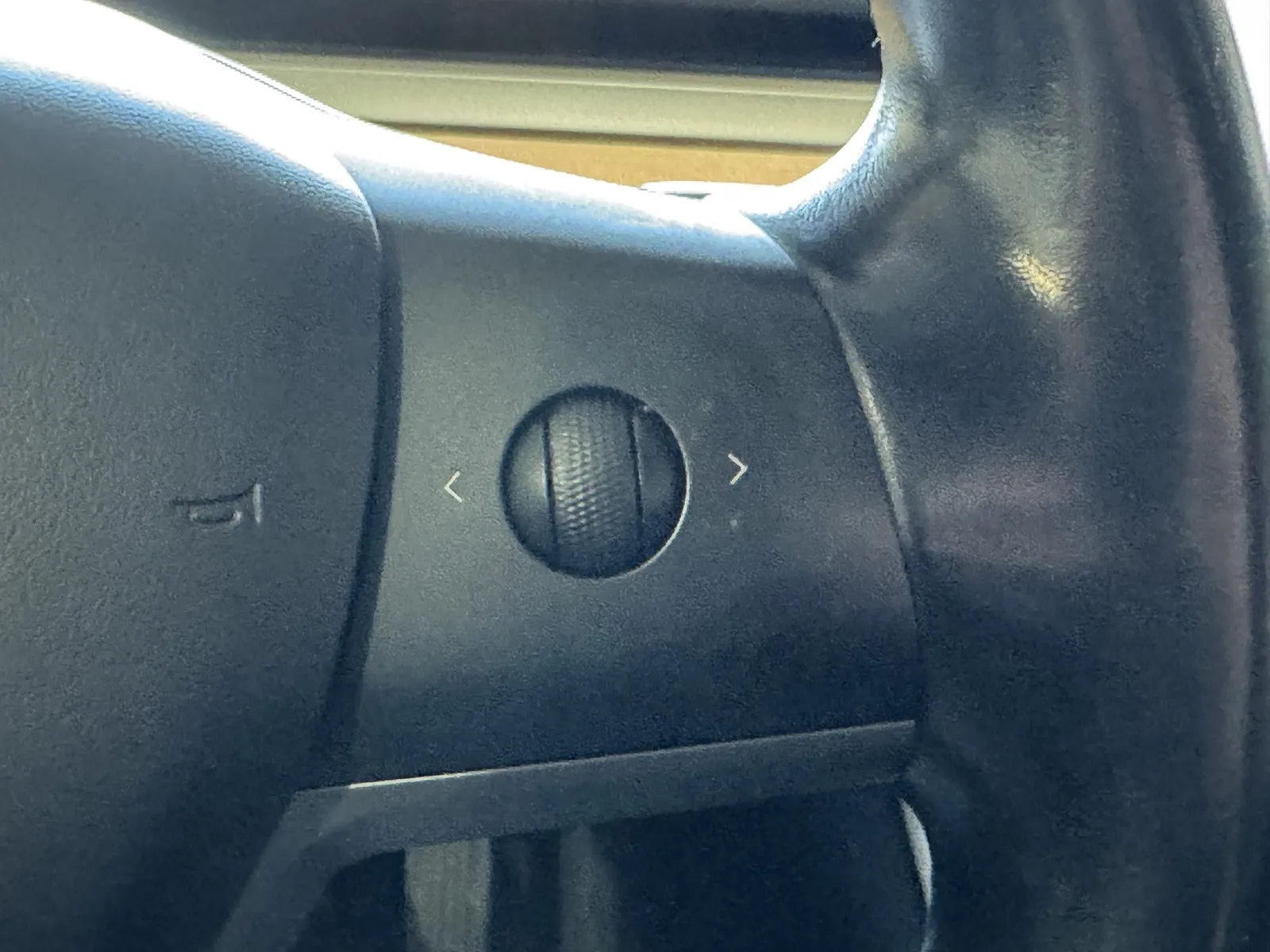 Tesla Model 3 photo 13