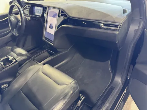 More photos of 2016 Tesla Model X 90D at Premium Autos - Norco, CA