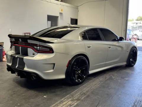More photos of 2019 Dodge Charger R/T Scat Pack at Premium Autos - Norco, CA