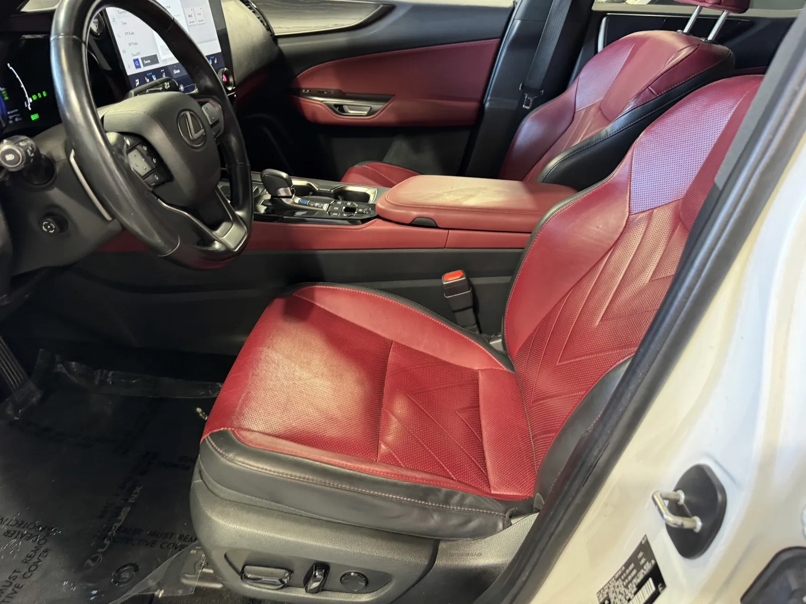 Lexus NX photo 13