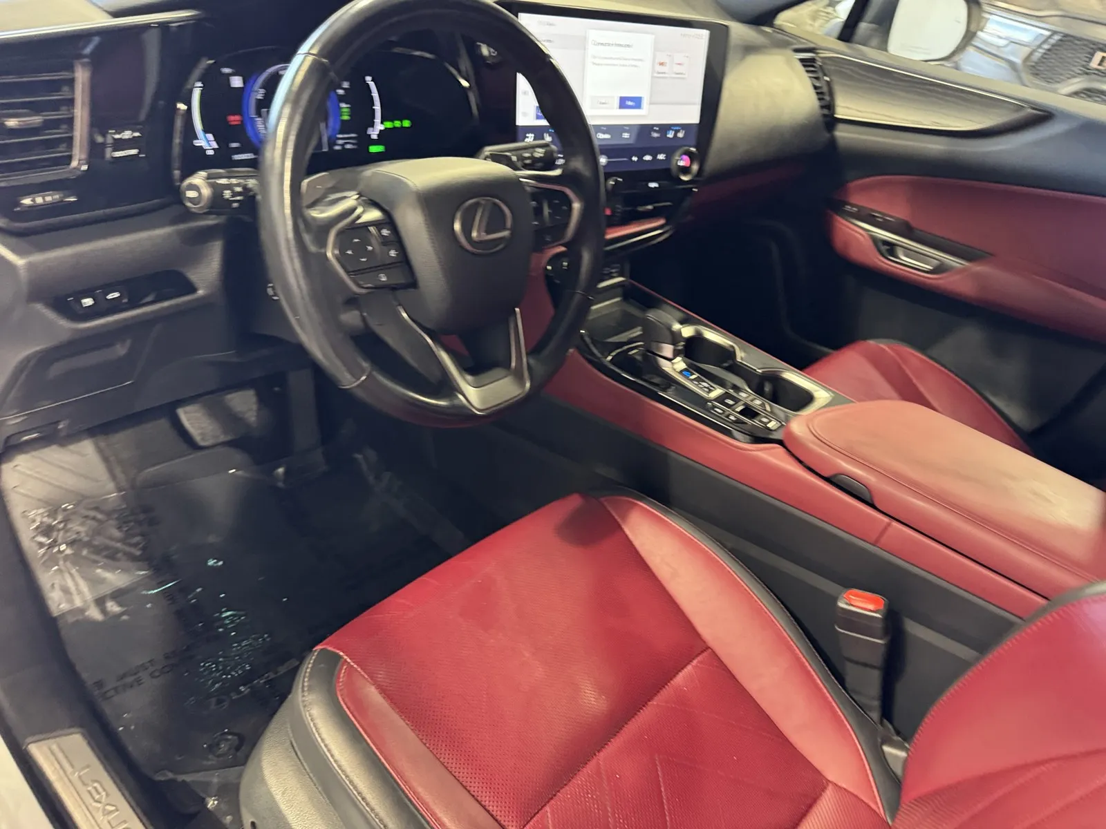 Lexus NX photo 12