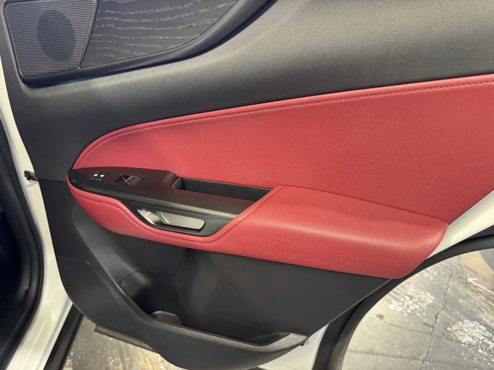 Lexus NX photo 9