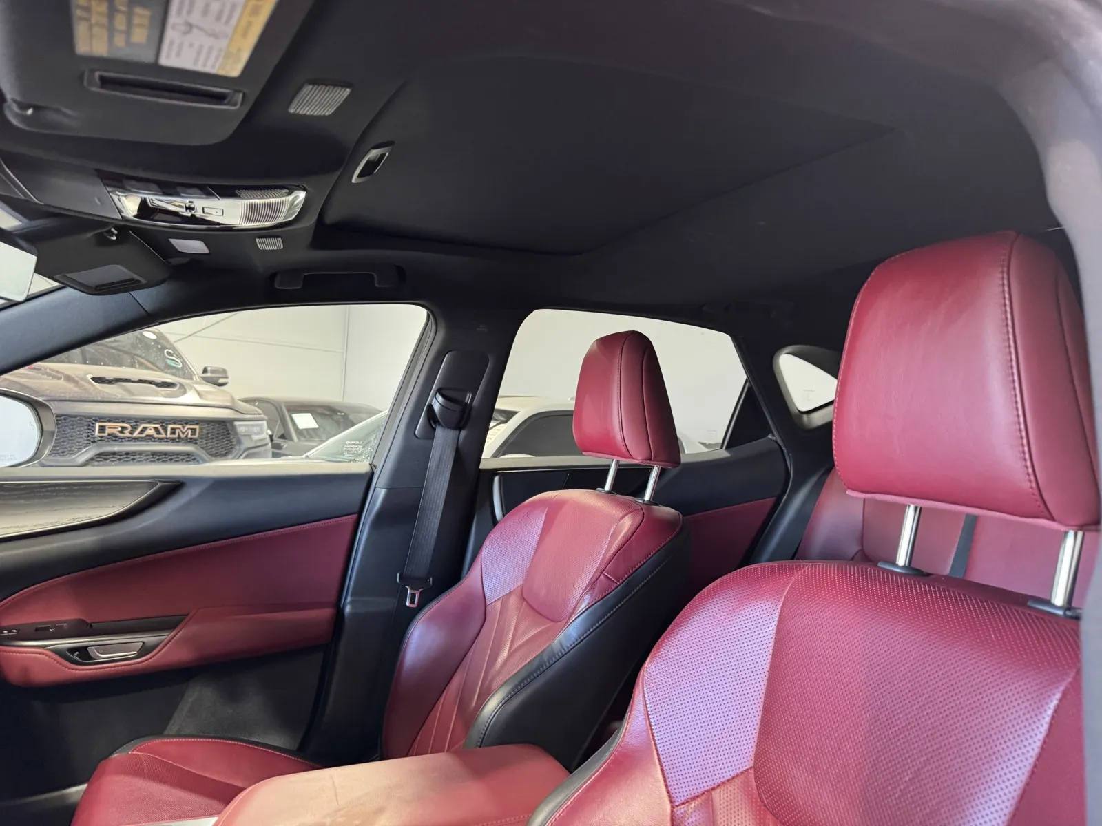 Lexus NX photo 15