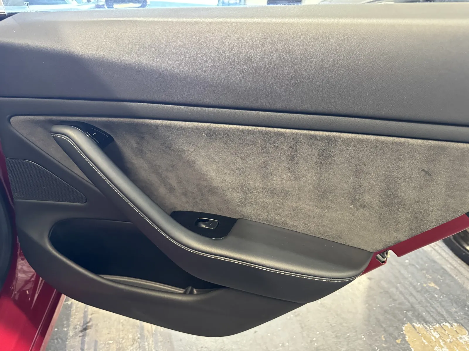 Tesla Model 3 photo 9