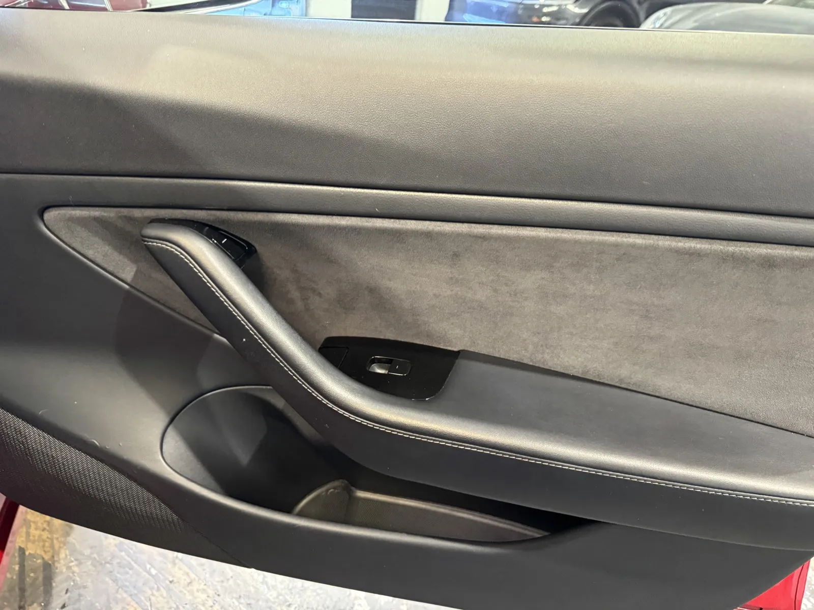 Tesla Model 3 photo 7