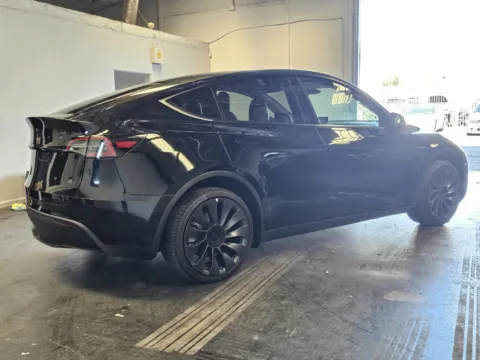 More photos of 2025 Tesla Model Y Long Range at Premium Autos - Norco, CA