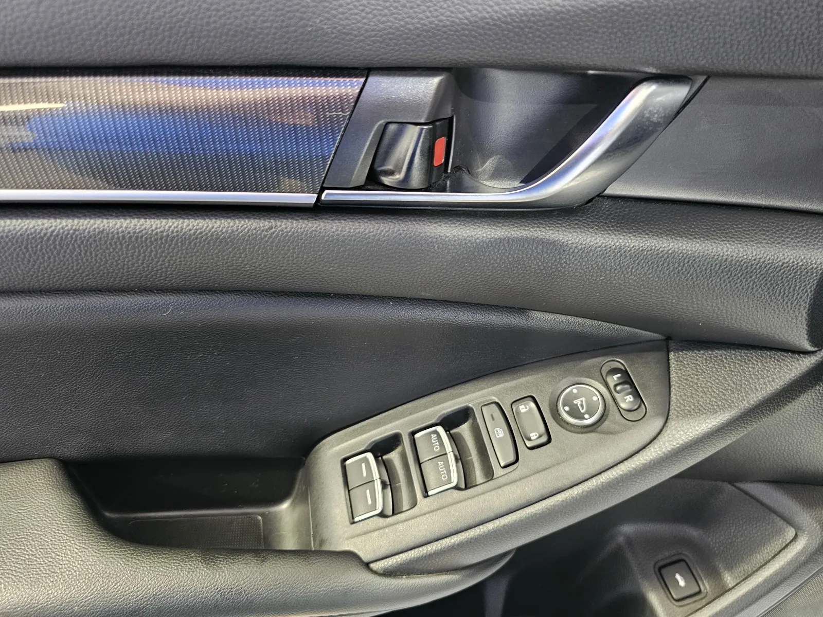 Honda Accord photo 13