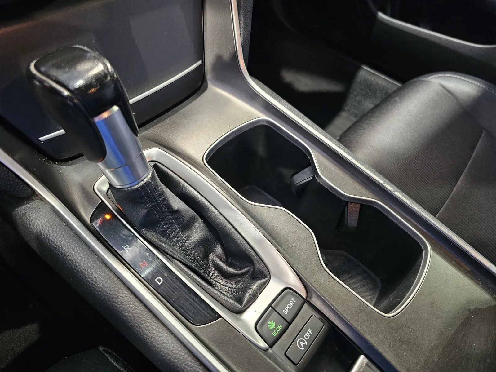 Honda Accord photo 17