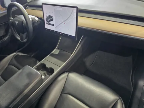 More photos of 2020 Tesla Model Y Long Range at Premium Autos - Norco, CA