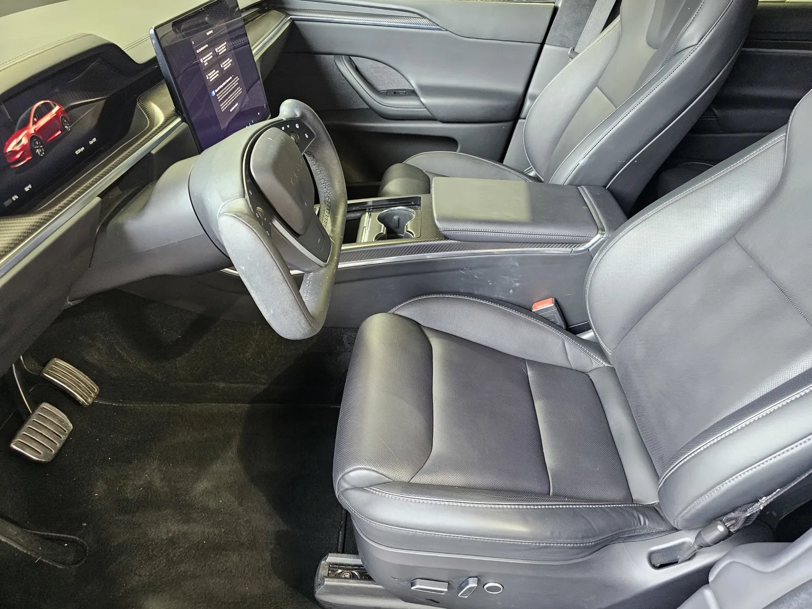 Tesla Model X photo 13