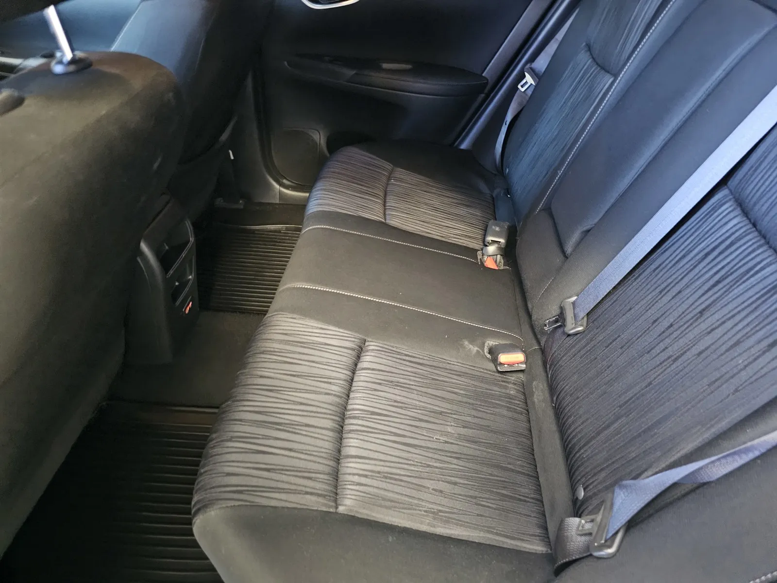 Nissan Sentra photo 12