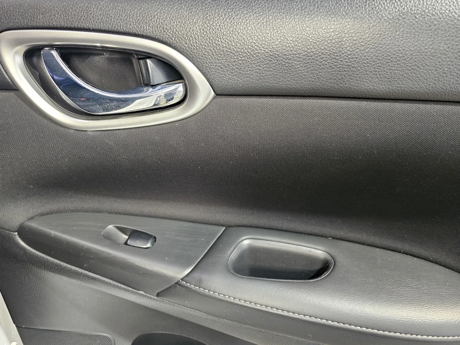 Nissan Sentra photo 8